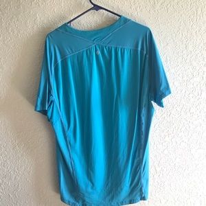 Men’s Lululemon XL turquoise tee